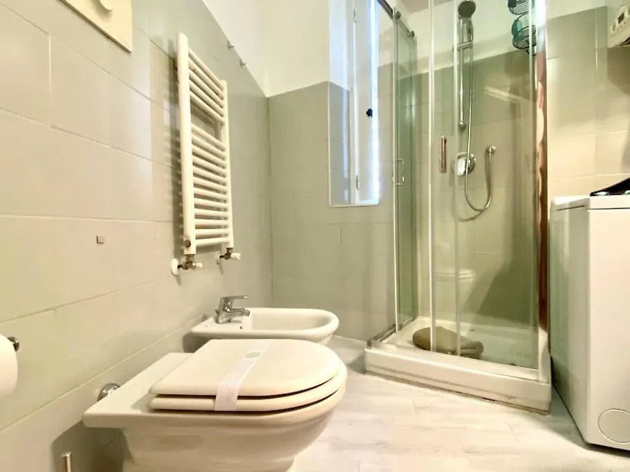 • Cozy House • 10 Min Rho Fiera Apartamento Milão